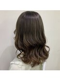 ミルクティーベージュ