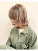 ミルクティーベージュダブルカラーケアブリーチ顔まわりレイヤー