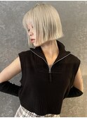 切りっぱなしボブ_ホワイトベージュ
