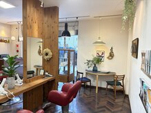 デコヘアー(DECO HAIR)の雰囲気（ナチュラルで落ち着く空間のインテリアです）