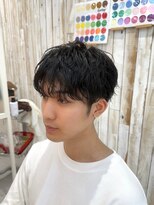 キャパ(CAPA)&nbsp;フェザーパーマスパイラルパーマメンズセンターパート