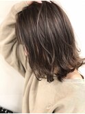 ホワイトベージュハイライトカラーロブ/kchiara川野直人