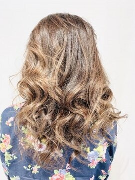 クアトログランシュ 水戸店(QUATRO×GranCieux) ミディアムウェーブ★QUATRO★