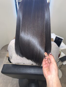 アールサロン アオヤマ(Rr SALON AOYAMA) プラチナミネコラバージンヘア