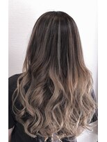 ヴェイスサロン(Vase Salon)&nbsp;刈り上げセンターパートクラゲヘアーオリーブグレー30