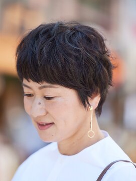 えがお美容室 【えがお美容室】40代50代に人気◎ベージュハイライトショート