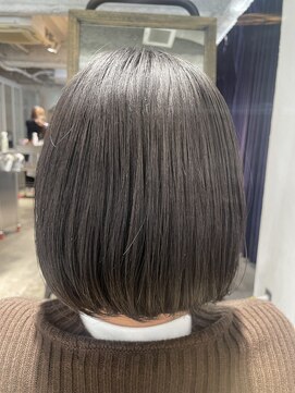 レガーレ(Legare) 黒髪艶髪ワンレンボスタイル