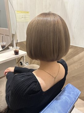 アストレアバイイーリス(ASTRAEA by Iris) milk tea beige