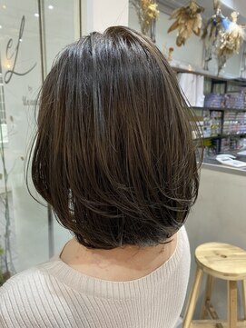 エル 横浜(eL) ふんわりレイヤーボブ