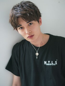 ハニーシブヤ(HONEY shibuya) 波巻きツイストスパイラルパーマセンターパートツーブロック