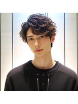ヘアーズベリー 近鉄八尾店(hairs BERRY) センターパートウルフカットツイストスパイラルパーマスーツ黒髪
