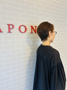 カポノ(KAPONO) アシンメトリーヘアー