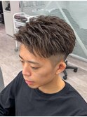 刈り上げセンターパート/波巻きツイストスパイラル/大阪