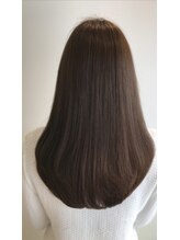 毛先もしなやかでピンピンしない 極上な仕上がりに《ストレートパーマ》