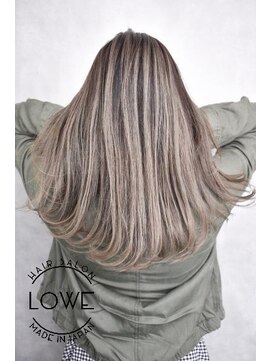 ルーヴェ(LOWE) LOWE池谷 外国人風バレイヤージュとミルクベージュのワンカール