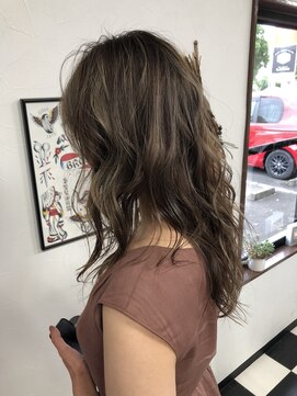 ヘアーデザインサロン スワッグ(Hair design salon SWAG) 【SWAG/上岡】大人ハイライトカラーロング・ベージュ