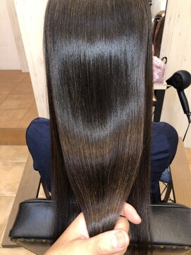 アコンプリッシュ 代官山 恵比寿(accomplish) プラチナミネコラ