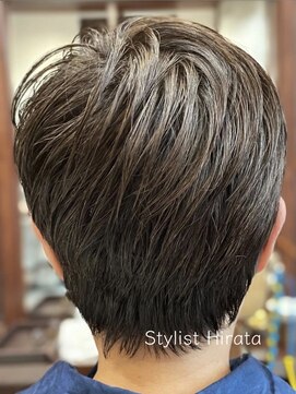 サロンデピレ 計算され尽くしたミセスのハンサムショート #暗色#ナチュラル