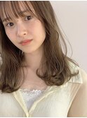 大人かわいいイルミナベージュと顔まわりレイヤーで小顔効果◎