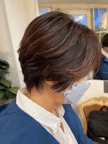 アミュレ(Amule)&nbsp;きれいなシルエットのミセスショートパーマヘアボリューム