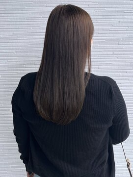 アパートメントヘアー ミルクティーベージュロング透明感カラー
