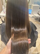 ケンジ 平塚 アネッタ(KENJE annetta) ツヤツヤオリーブカラー