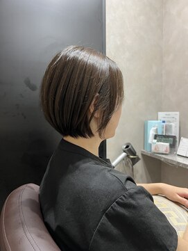 ロウ 町田(ROW) ショートボブ