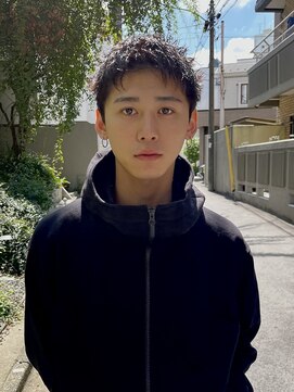 グリーンミドル(GREEN middle) 不揃いな束感 動くスパイキーショート