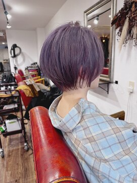 ヘアメイク アンフィ(amphi) 丸みショート