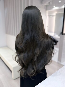 アンドリルム 梅田(&Lillme) 似合わせ小顔レイヤー× 髪質改善。艶透明感カラー