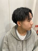 ヘアーアンドグルーミング ヨシザワインク(HAIR&GROOMING YOSHIZAWA Inc.)&nbsp;ツイストスパイラルパーマセンターパート刈り上げツーブロック