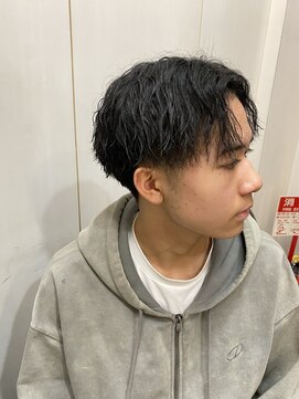 ヘアーアンドグルーミング ヨシザワインク(HAIR&GROOMING YOSHIZAWA Inc.) ツイストスパイラルパーマセンターパート刈り上げツーブロック
