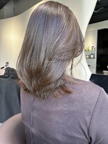 アネ(annee)&nbsp;ミディアムレイヤー×髪質改善×外巻き、内巻き　30代40代