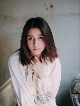 エマージュ 藤沢(Emerge) 伸ばしかけセンターパートミディ[藤沢駅]