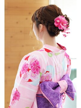 ヌードカラー(NUDE COLOR) 浴衣に似合う編み込みアレンジ