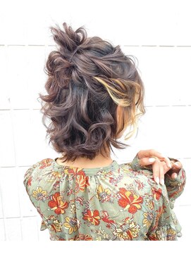 ラカシェット(la-cachette) ショートヘアのハーフお団子