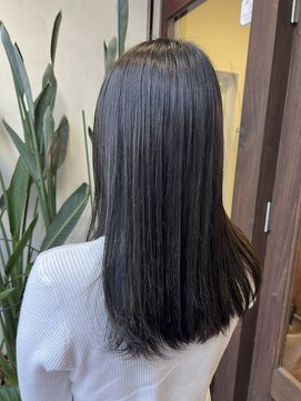 アン(Hair make un) アッシュブラック