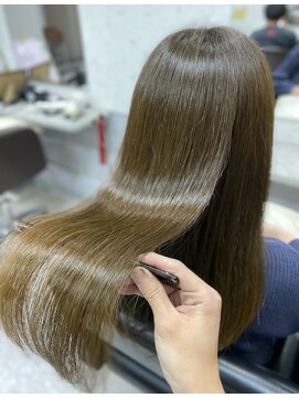 アデプト 北千住店(adept) ★絹髪/艶髪/美髪/髪質改善/縮毛矯正/オリーブカラー【北千住】