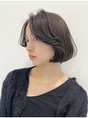 大人ショートボブ 前髪ありかっこいいひし形丸顔面長 K20240331