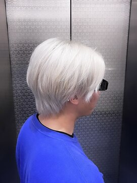 ホワイト 梅田(white) ホワイト