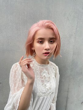 イヴォークトーキョーオーサカ(EVOKE TOKYO osaka) 20代30代 ペールピンク ボブ 切りっぱなりボブ 心斎橋 大阪