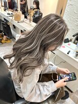 ブレンド 渋谷(BLend)&nbsp;20代30代40代白髪ぼかしハイライト小顔ショートボブミニウルフ