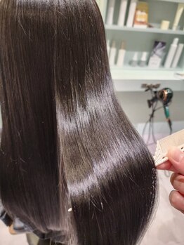 アヴァンセラヴィ(AVANCER la vie)の写真/癖毛・うねり・パサつき・広がりなどのお悩みは〈アヴァンセラヴィ〉で解決！