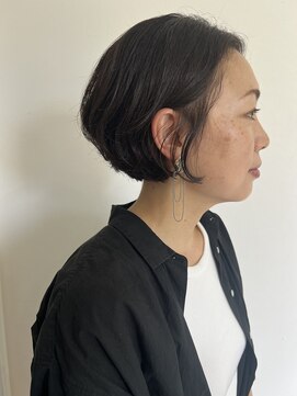 ハーティー(HEARTY) クセを活かしたタイトボブ
