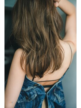 アリー 原宿 表参道(ALLY) 【赤み消し】レイヤー　オリーブベージュ　韓国風巻き