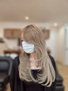 ミラシィ 成田(Mirashy) ベージュ×レイヤー