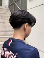 ニコトウキョウ 新宿(nico TOKYO)&nbsp;テーパーフェードニュアンスパーマ刈り上げセンターパートメンズ