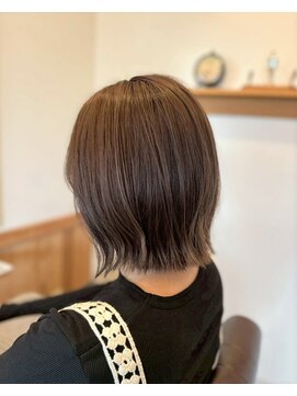 リエットヘア(Lie et.hair) 西尾市で人気!透明感ブラウンのボブスタイル