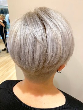 ネオヘアー 曳舟店(NEO Hair) 外国人風ハイトーンショート（曳舟）