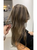 バレイヤージュ　小顔に魅せるヘアー